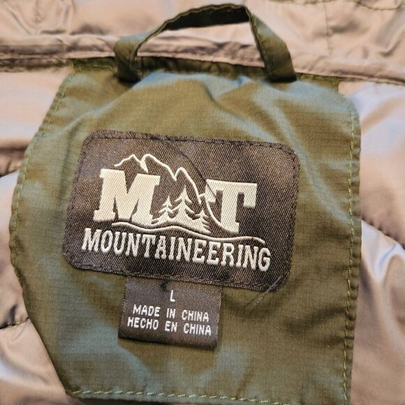 MT Mountaineering hooded vest. Size L - Picture 4 of 4